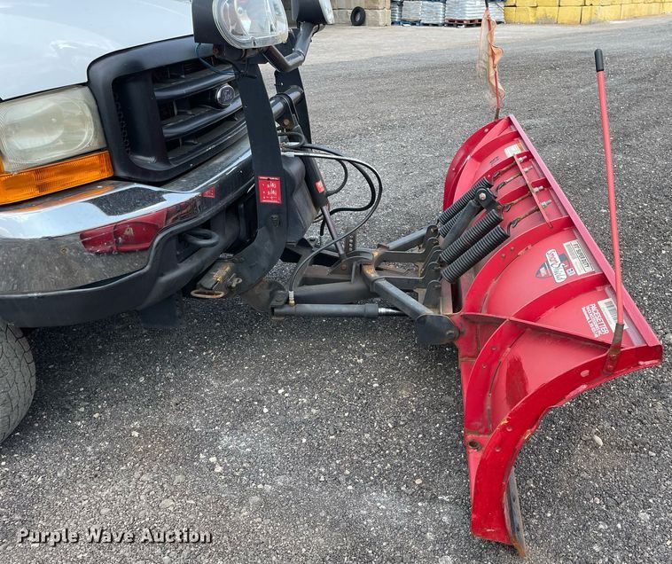 image for item DS8800 2004 Ford F250 Super Duty XLT  flatbed pickup truck