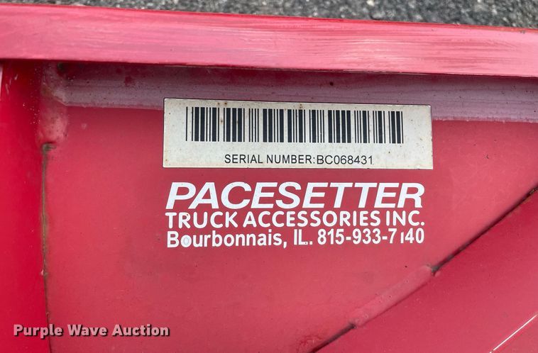 image for item DS8800 2004 Ford F250 Super Duty XLT  flatbed pickup truck