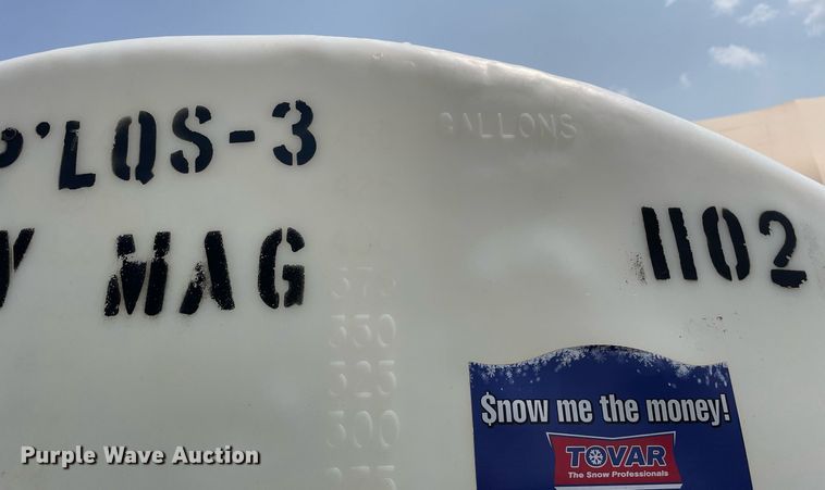 image for item DS8801 2005 Ford F350 Super Duty XL  flatbed pickup truck