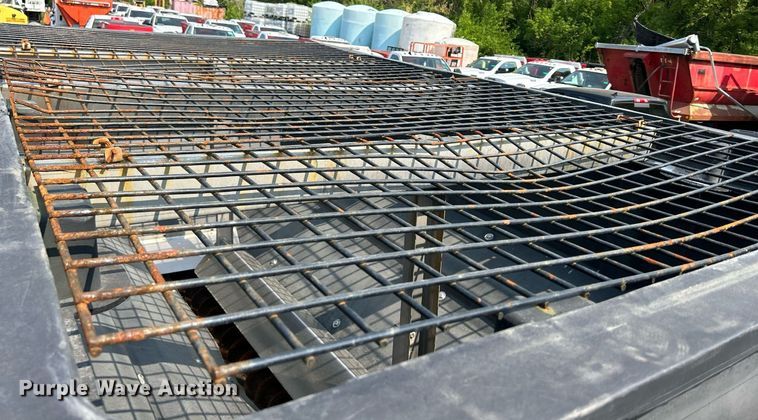 image for item DS8803 2012 International DuraStar 4300  spreader truck