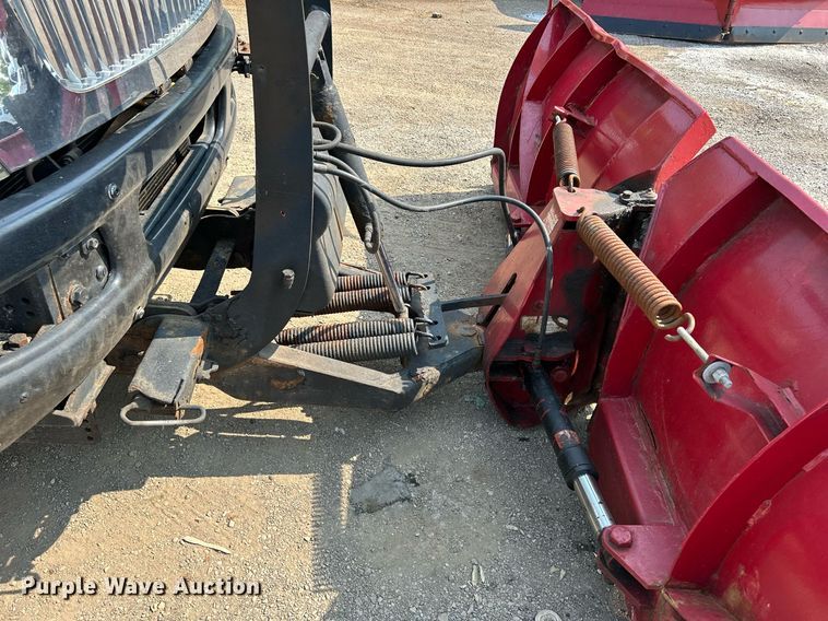 image for item DS8803 2012 International DuraStar 4300  spreader truck