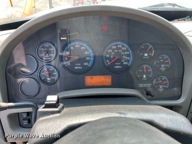 image for item DS8803 2012 International DuraStar 4300  spreader truck