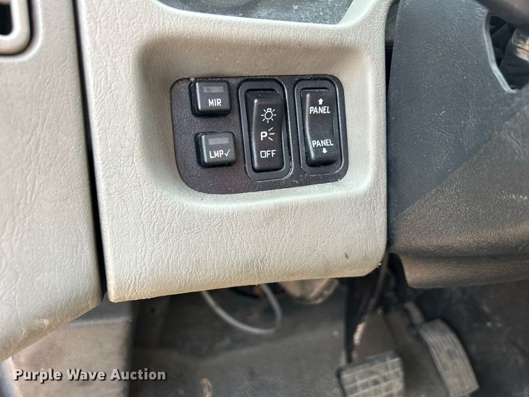 image for item DS8803 2012 International DuraStar 4300  spreader truck