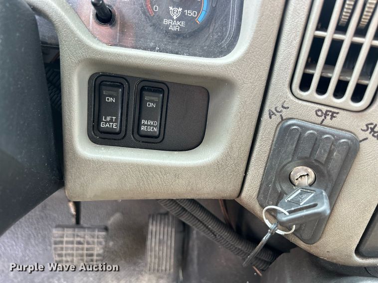 image for item DS8803 2012 International DuraStar 4300  spreader truck