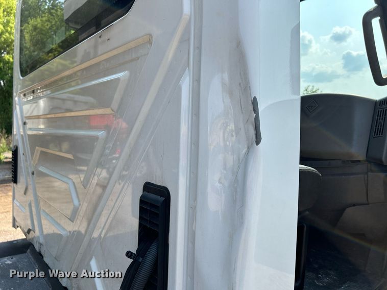 image for item DS8803 2012 International DuraStar 4300  spreader truck