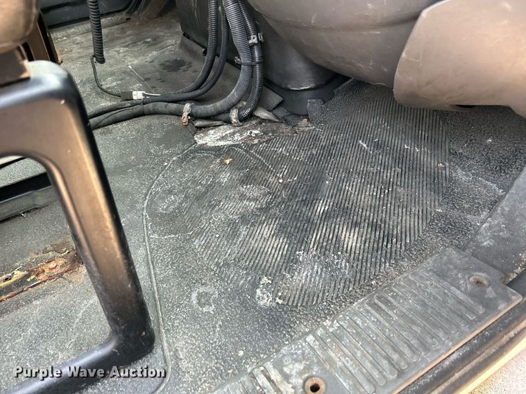 image for item DS8803 2012 International DuraStar 4300  spreader truck