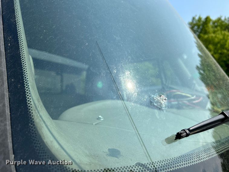 image for item DS8803 2012 International DuraStar 4300  spreader truck