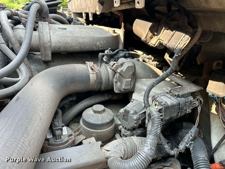 image for item DS8803 2012 International DuraStar 4300  spreader truck