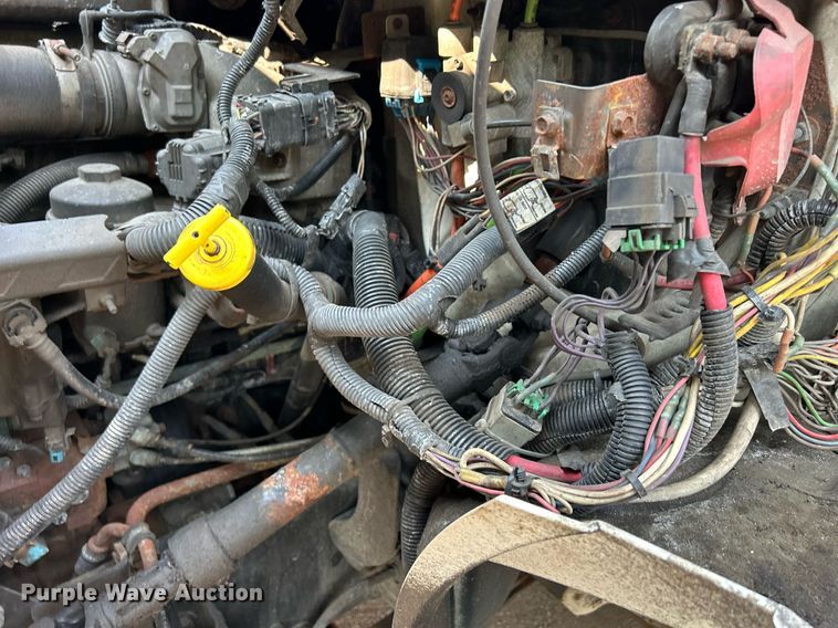 image for item DS8803 2012 International DuraStar 4300  spreader truck