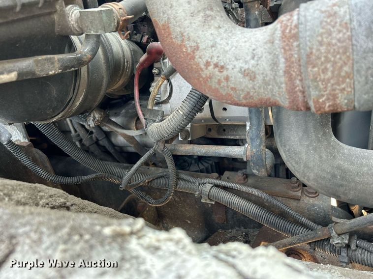 image for item DS8803 2012 International DuraStar 4300  spreader truck