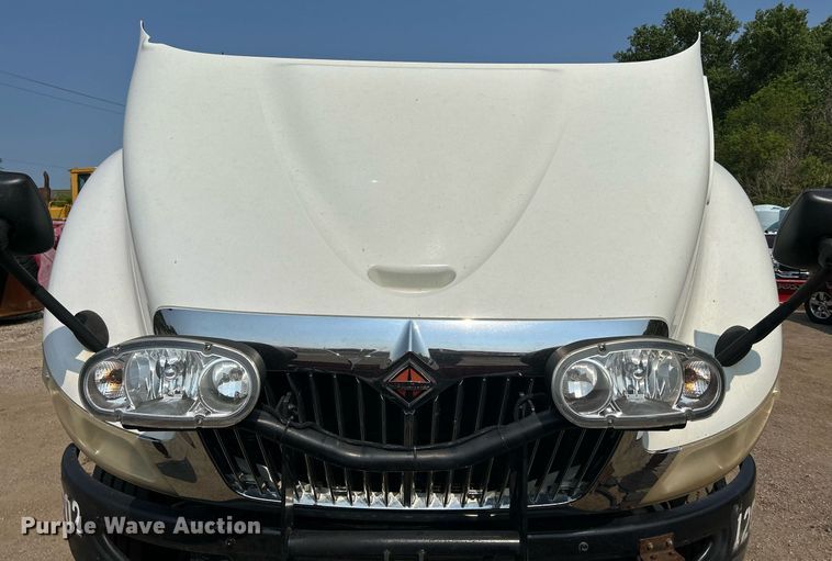 image for item DS8803 2012 International DuraStar 4300  spreader truck