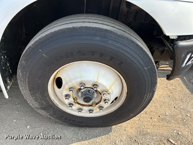 image for item DS8803 2012 International DuraStar 4300  spreader truck