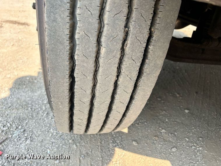 image for item DS8803 2012 International DuraStar 4300  spreader truck