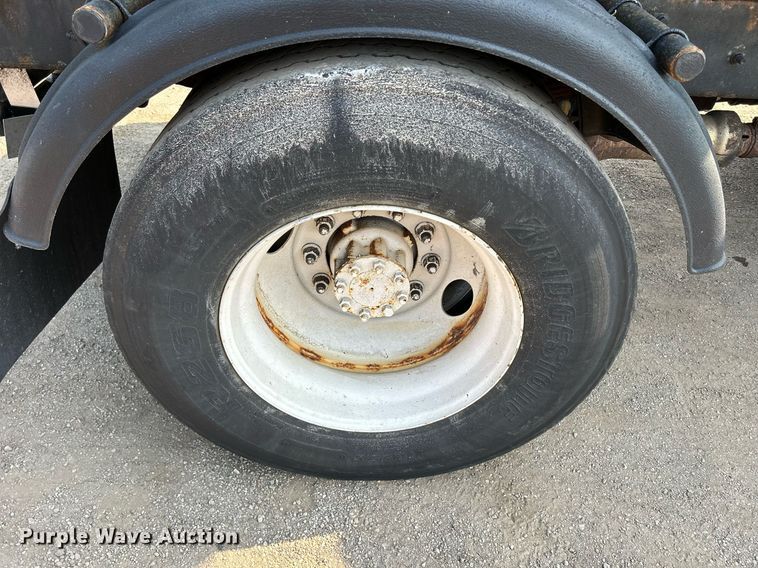 image for item DS8803 2012 International DuraStar 4300  spreader truck