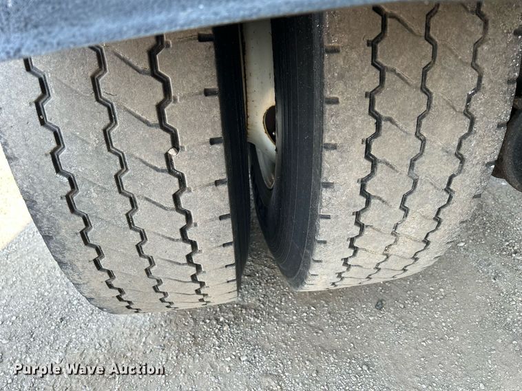 image for item DS8803 2012 International DuraStar 4300  spreader truck