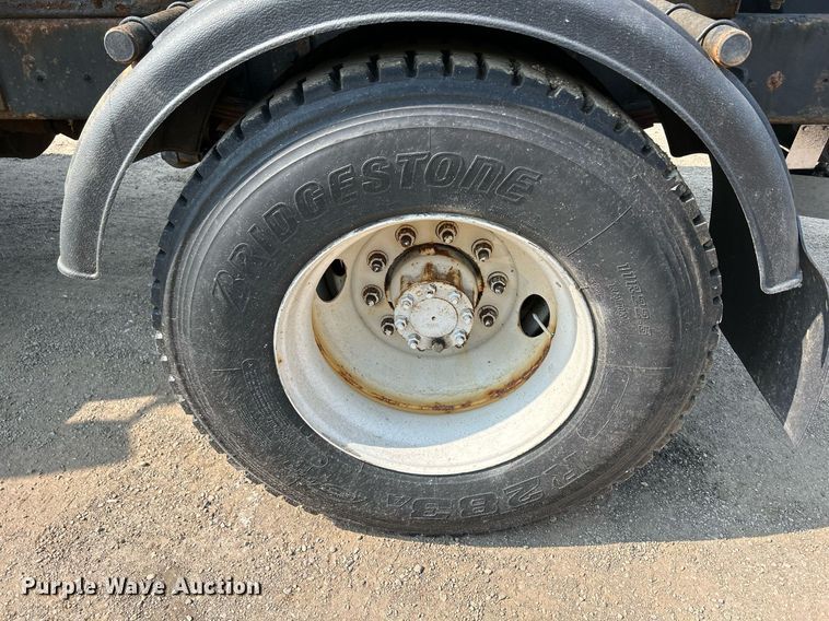 image for item DS8803 2012 International DuraStar 4300  spreader truck