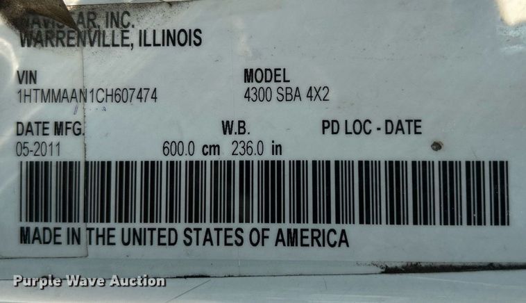 image for item DS8803 2012 International DuraStar 4300  spreader truck