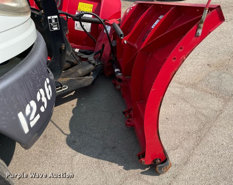 image for item DS8805 2016 International DuraStar 4300  spreader truck