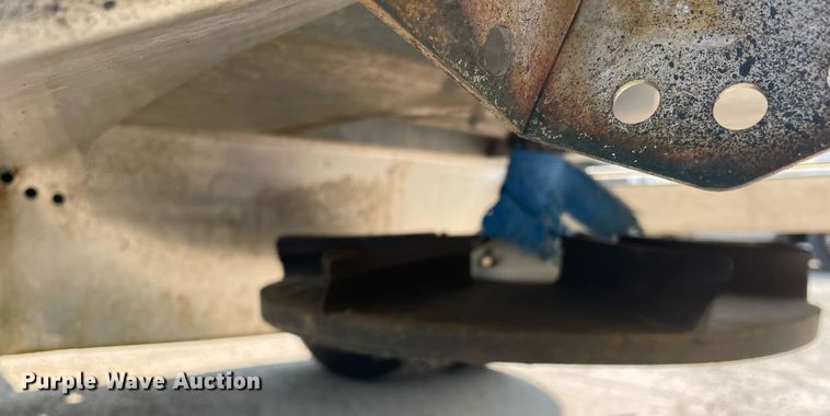 image for item DS8805 2016 International DuraStar 4300  spreader truck