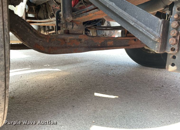 image for item DS8805 2016 International DuraStar 4300  spreader truck