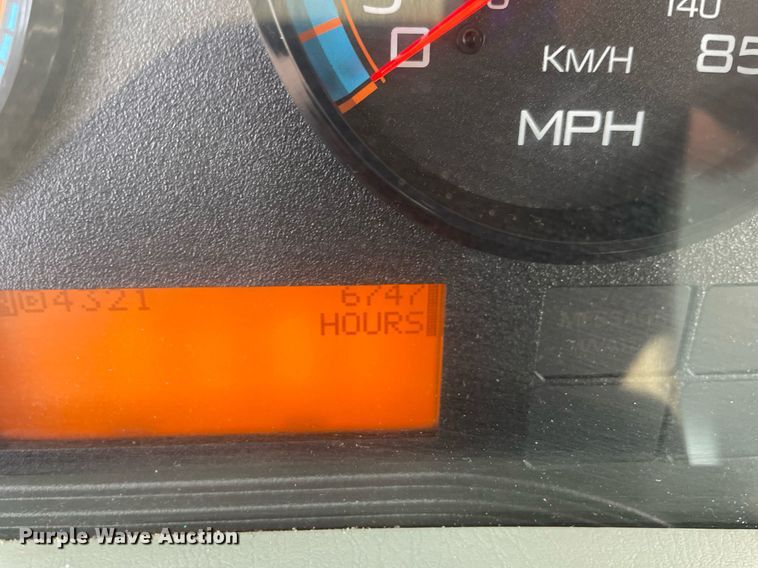 image for item DS8805 2016 International DuraStar 4300  spreader truck