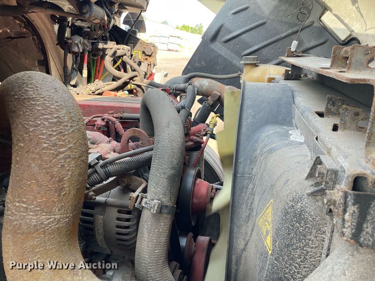 image for item DS8805 2016 International DuraStar 4300  spreader truck