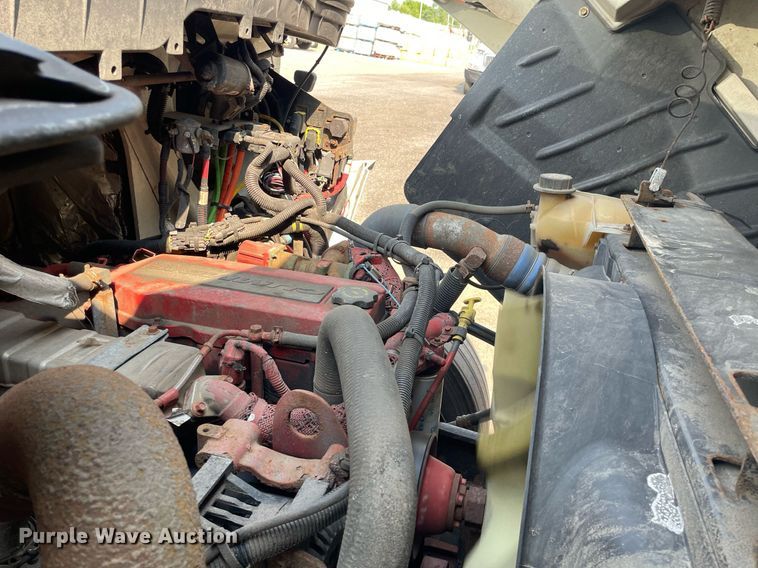 image for item DS8805 2016 International DuraStar 4300  spreader truck