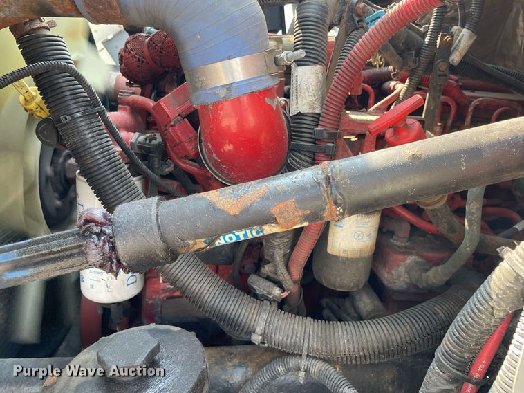 image for item DS8805 2016 International DuraStar 4300  spreader truck