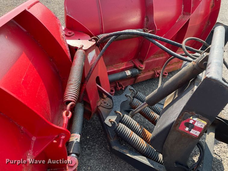 image for item DS8806 2009 International DuraStar 4300  spreader truck