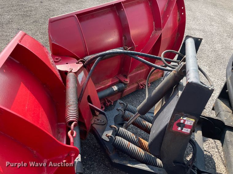 image for item DS8806 2009 International DuraStar 4300  spreader truck