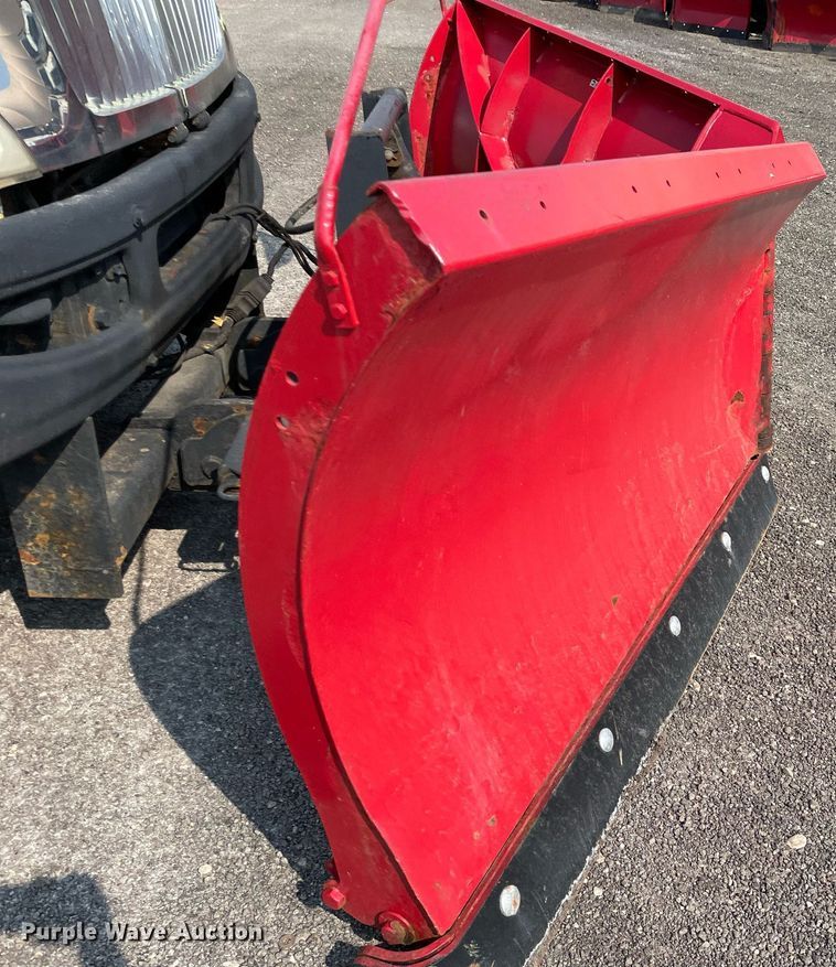 image for item DS8806 2009 International DuraStar 4300  spreader truck