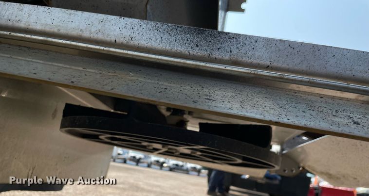 image for item DS8806 2009 International DuraStar 4300  spreader truck