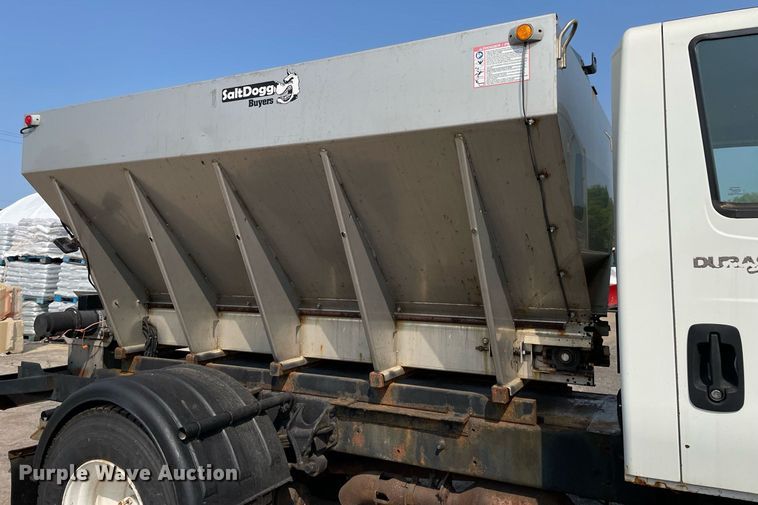 image for item DS8806 2009 International DuraStar 4300  spreader truck