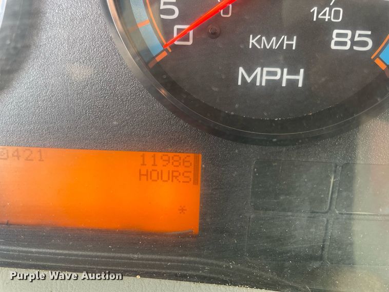 image for item DS8806 2009 International DuraStar 4300  spreader truck