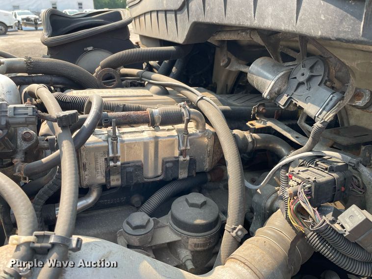 image for item DS8806 2009 International DuraStar 4300  spreader truck