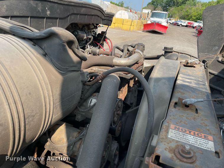 image for item DS8806 2009 International DuraStar 4300  spreader truck