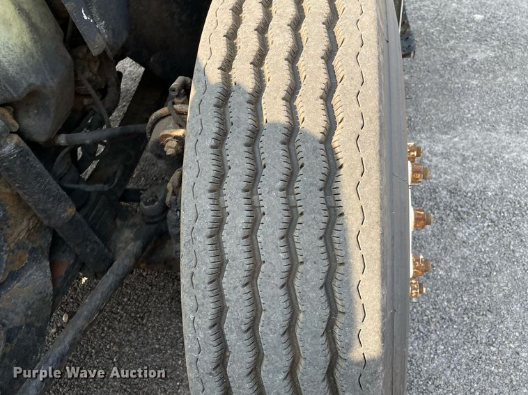 image for item DS8806 2009 International DuraStar 4300  spreader truck