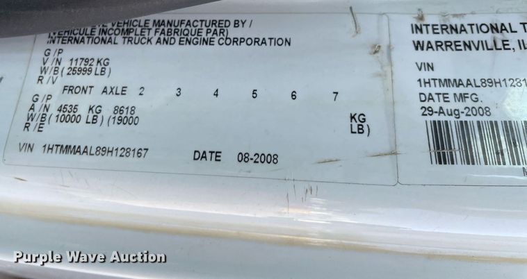 image for item DS8806 2009 International DuraStar 4300  spreader truck