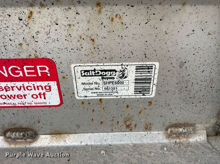 image for item DS8807 2006 International 4300  spreader truck