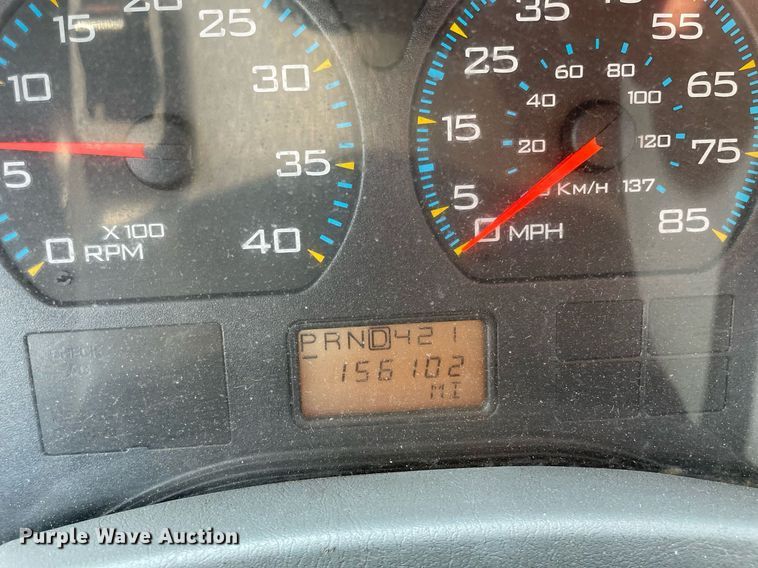 image for item DS8807 2006 International 4300  spreader truck