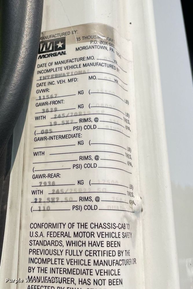 image for item DS8807 2006 International 4300  spreader truck