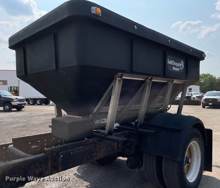 image for item DS8808 2008 International 4300  spreader truck