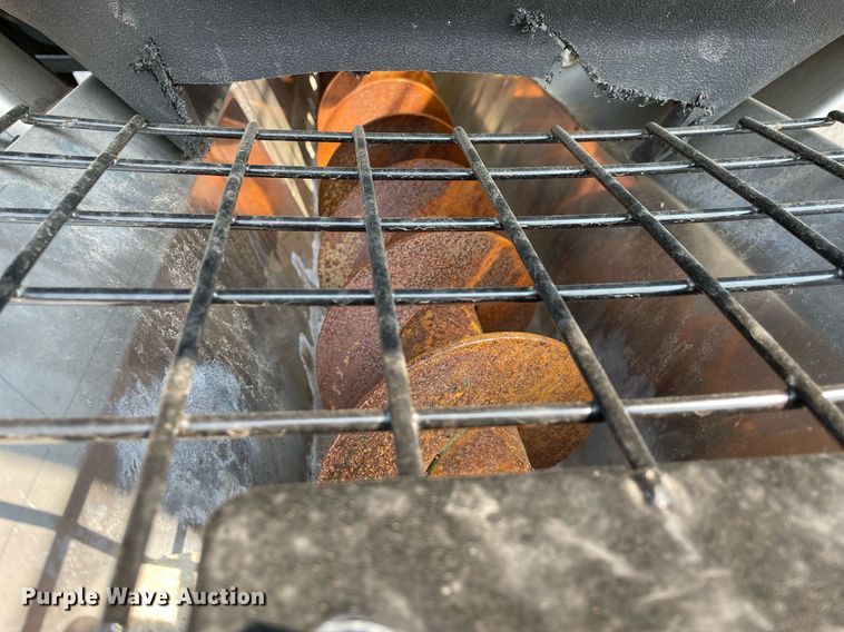 image for item DS8808 2008 International 4300  spreader truck