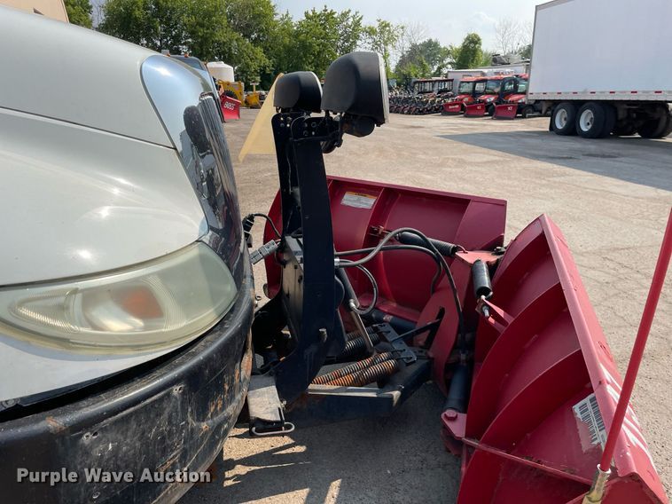 image for item DS8809 2005 International 4300  spreader truck