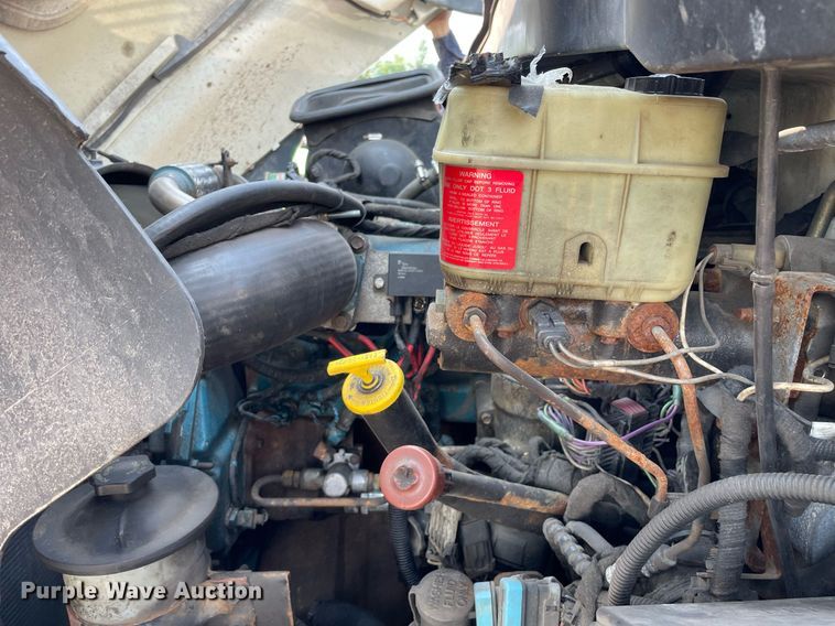 image for item DS8809 2005 International 4300  spreader truck