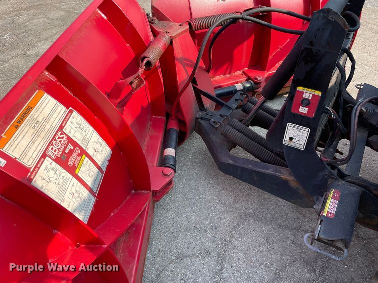 image for item DS8811 2005 International 4300  spreader truck