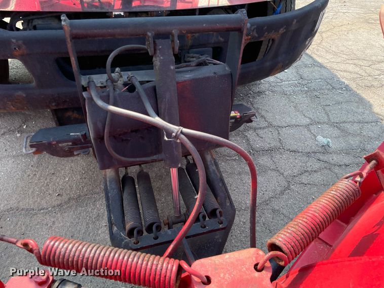 image for item DS8811 2005 International 4300  spreader truck