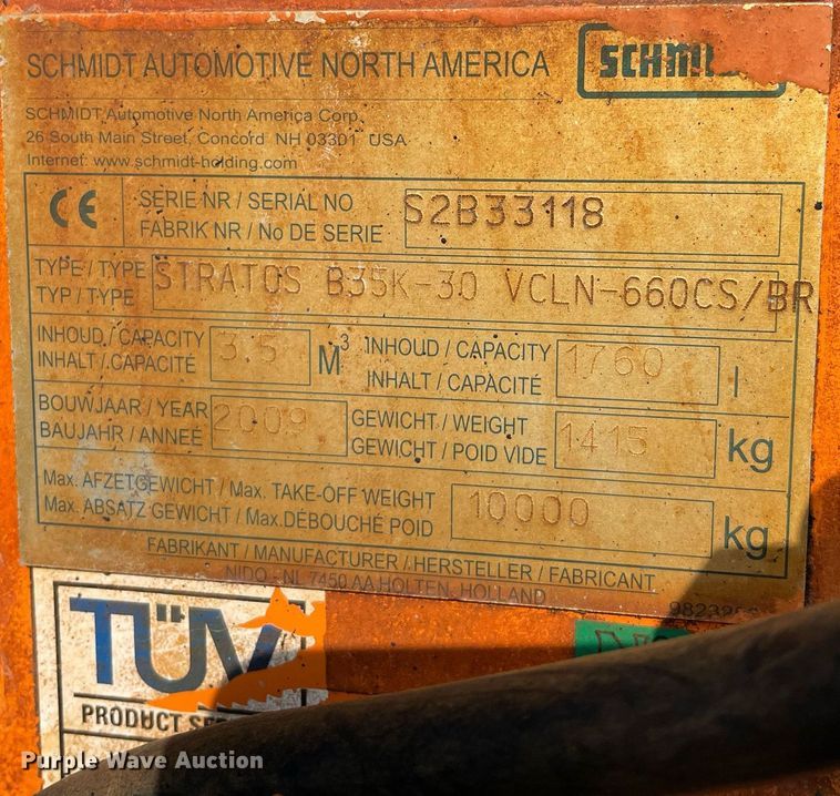 image for item DS8811 2005 International 4300  spreader truck