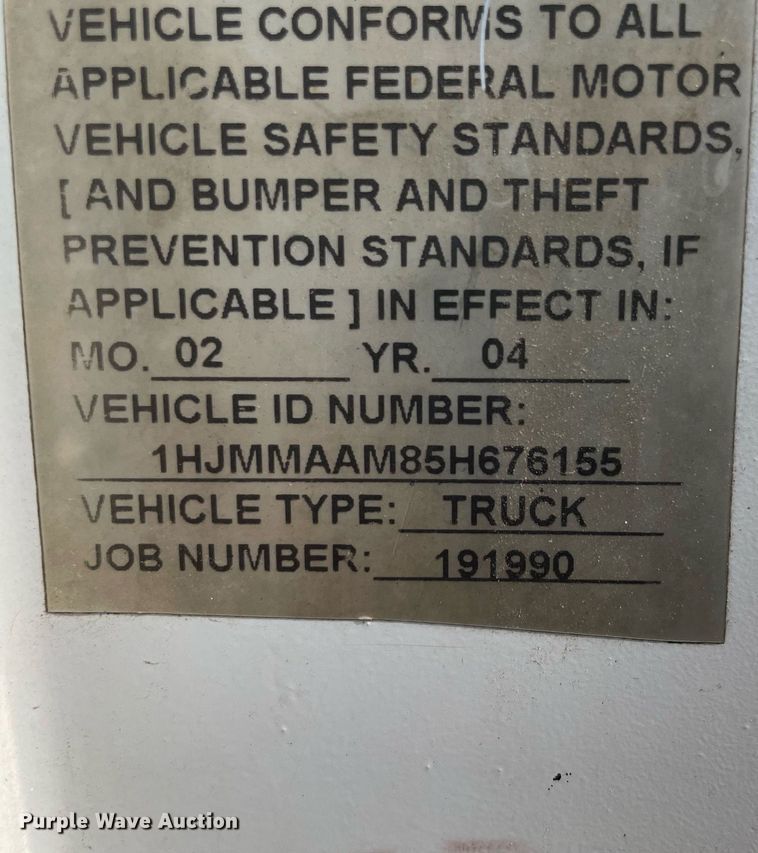 image for item DS8811 2005 International 4300  spreader truck