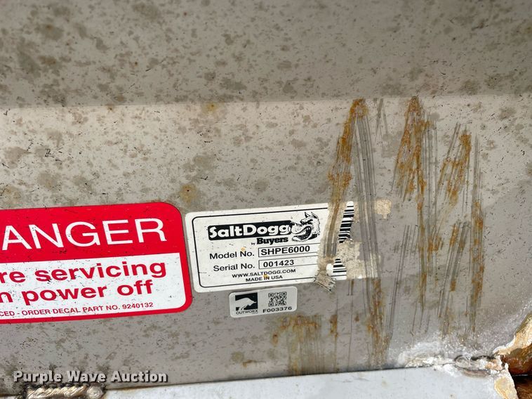 image for item DS8812 2006 International 4300  spreader truck